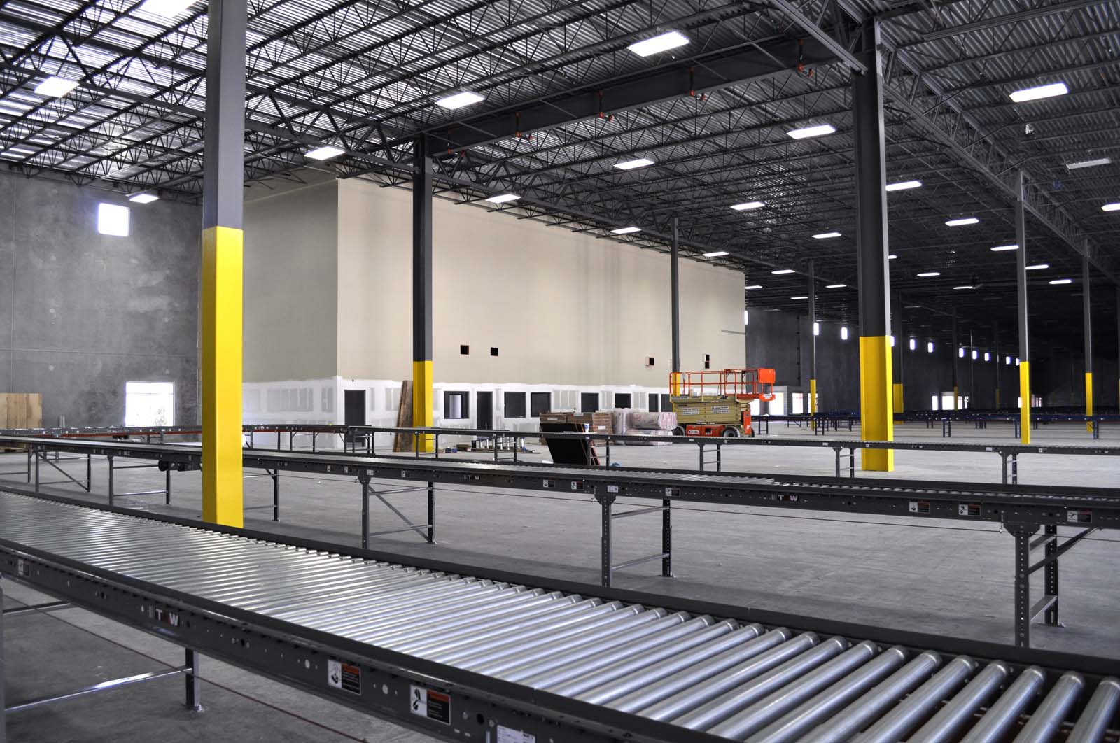 2825 Office Warehouse